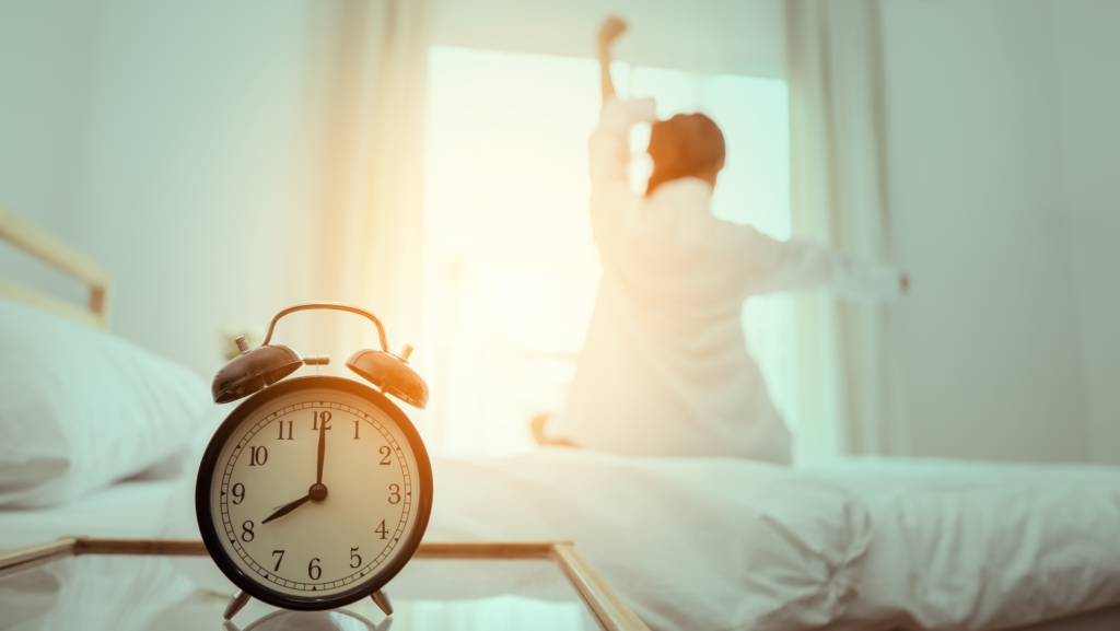 Ako ustanete svaki dan istovremeno bez alarma, prema psihologiji, vjerojatno imate ovih 8 uobičajenih značajki