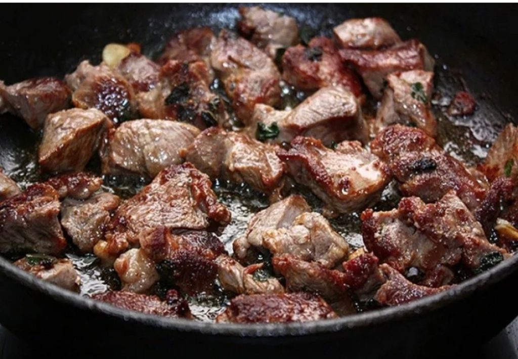 Ni Chimichurri ni Lard: tajna da pečenom mesu date više ukusa