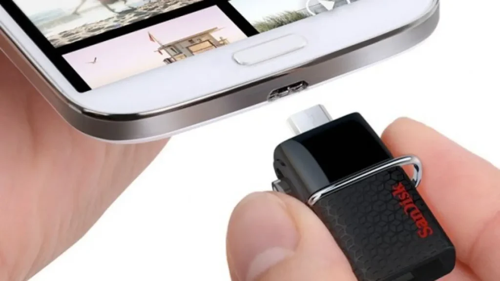 Što se događa kada povežete USB flash pogon s punjačem mobilnog telefona: Pokušao sam i to se dogodilo