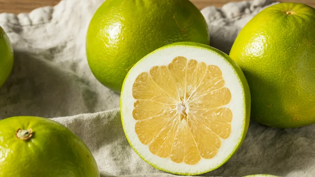 Ima nekoliko kalorija, ali puno vitamina. Voće za poboljšanje pamćenja i probave