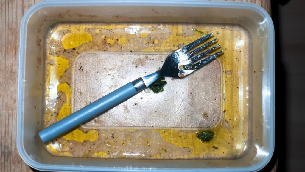 Čarobna upotreba octa: kako ukloniti mrlje iz hrane iz spremnika za tupperware u 5 minuta pomoću jednog trika