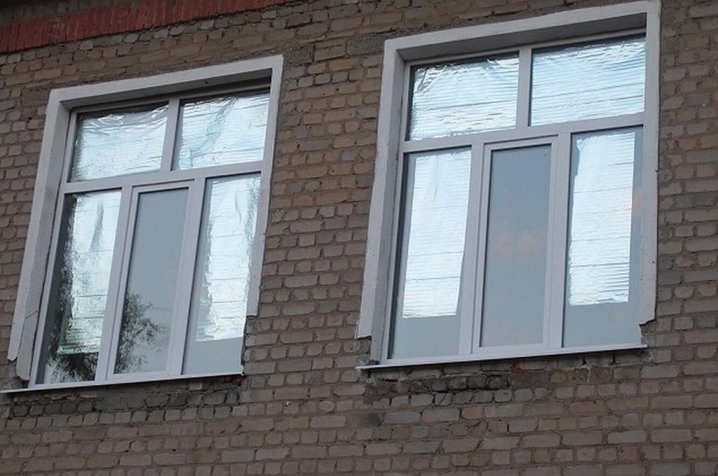 Zalijepite aluminijsku foliju na prozor: pouzdan način koji će vam zauvijek promijeniti život.