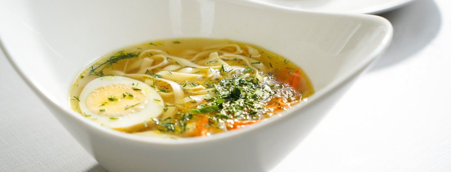 Najbolji kuhari u juhu dodaju žličicu ove tekućine. Jača okus bolje od Maggi.