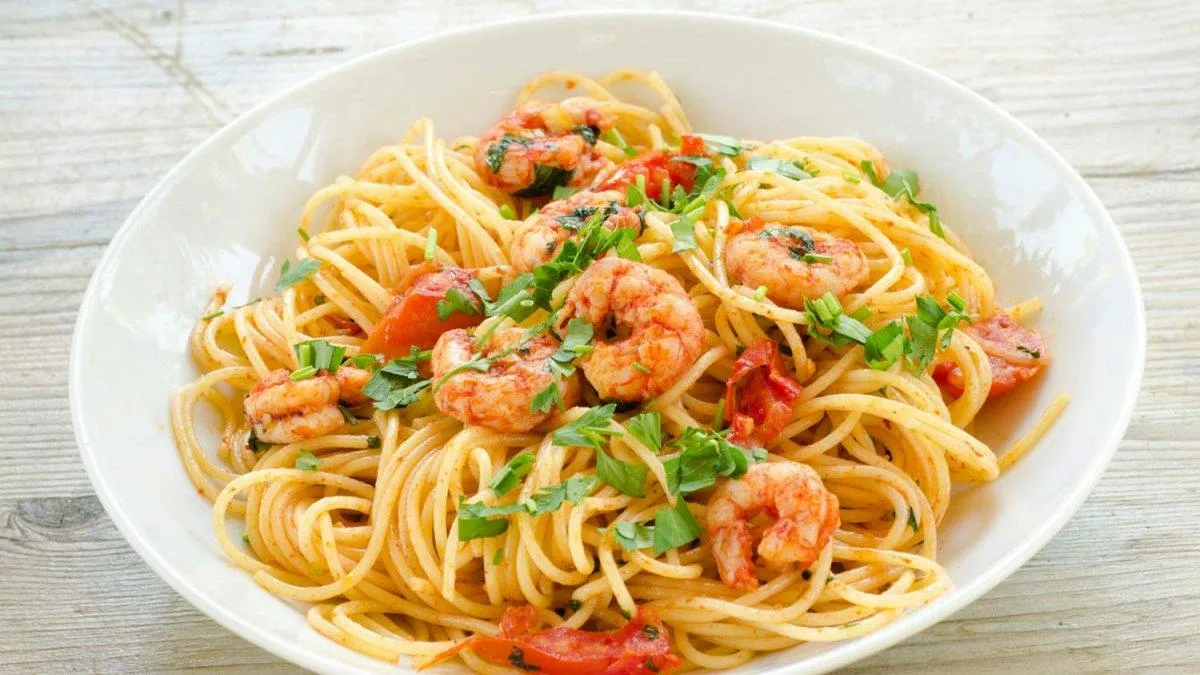 Recept za tjesteninu s češnjakom i škampima - brz i jednostavan obrok s okusom mediteranske kuhinje