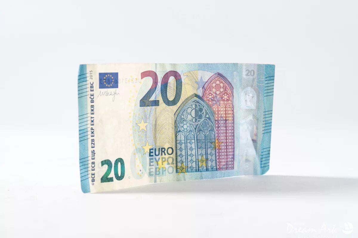 Sa sudskim dužnosnikom rečeno da je blagajnik izdao lažnu novčanicu u vrijednosti od 20 eura