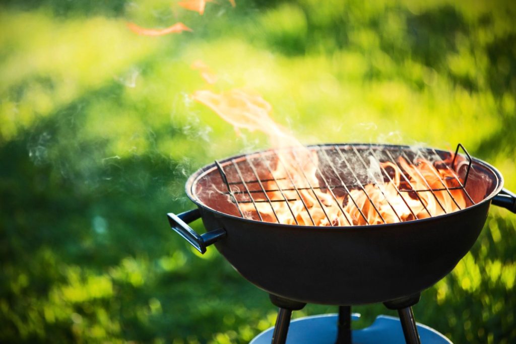 Kako očistiti rešetku grill -a od prljavštine pomoću sredstava koja imate pri ruci