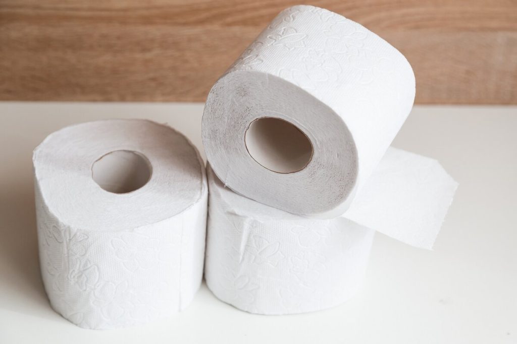 Kako ispravno postaviti toaletni papir tako da se ne zagađuje i nije prepun bakterija, prema stručnjaku