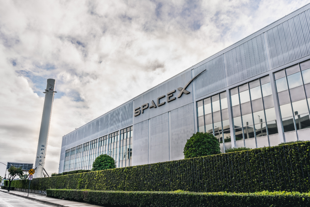 Elon Musk planira novi krug ulaganja u SpaceX u vrijednosti 400 milijardi Dolárov