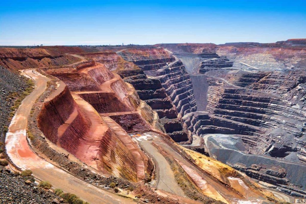 Fortuna Mining zabilježio je miris zlata na 61.736 unci u drugom Stirrup 2025