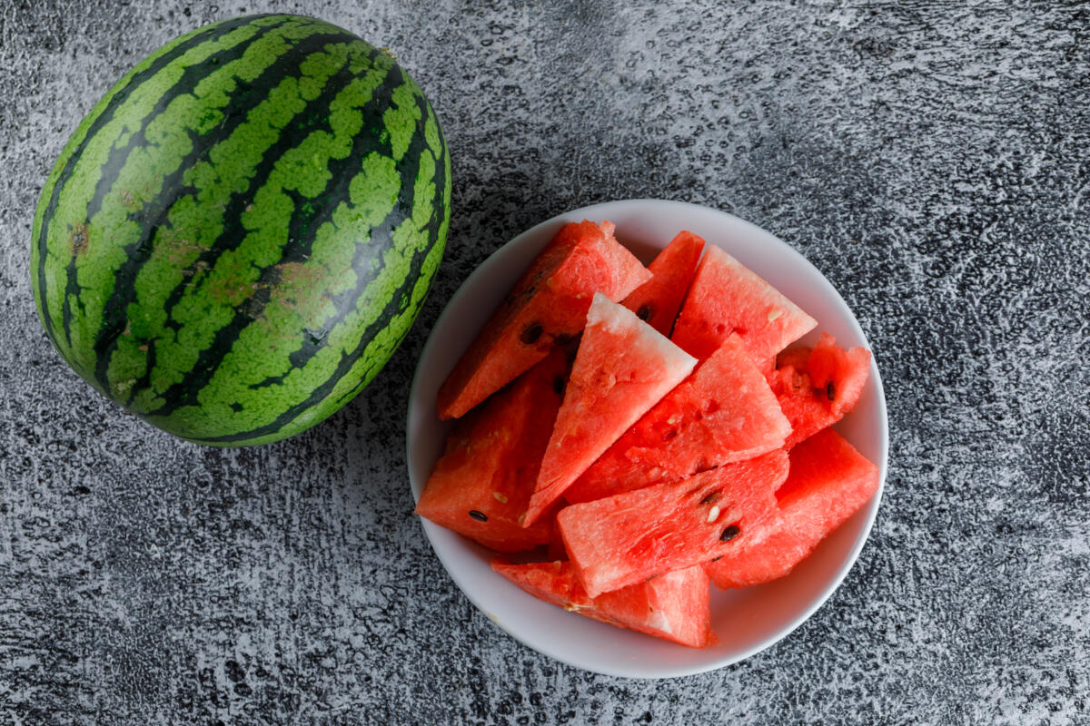 Nema rajčice, bez salate: idealna salata za laganu ljetnu večeru koja se sastoji od samo 3 sastojka.