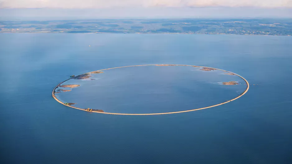 Estski Rastie Island svaki dan. Poolska stječe novi pôdu