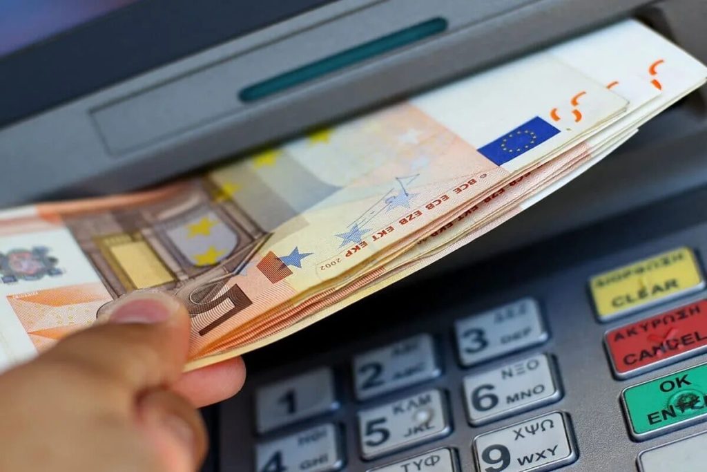 Banka službeno objašnjava, što napraviti robi za slučaj smrti na bankovnom računu Majiteľ