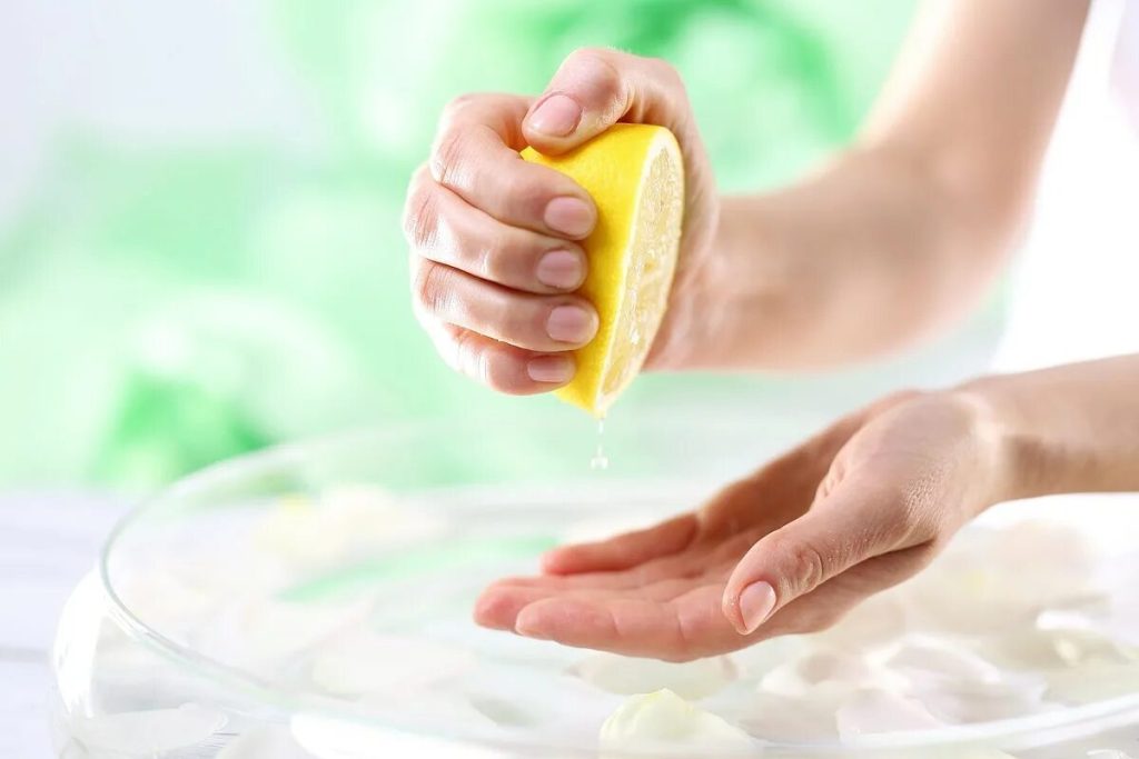 Zme, spina za kuhinjske kapuljače: Ovaj trik s limunom može se odgurnuti kao vrsta masti