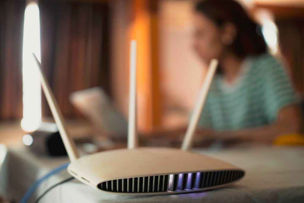 Na ovaj način možete izbjeći neopravdanu upotrebu uporabe koju su otključali na vaš wifi sieti bez dopuštenog